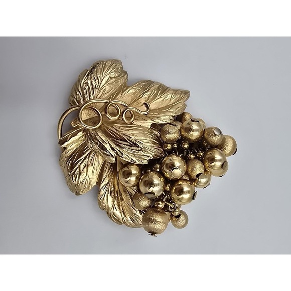 Napier Jewelry - Vintage Napier Grape & Leaf Cluster Brooch Gold Tone Eugene Bertolli Dangle